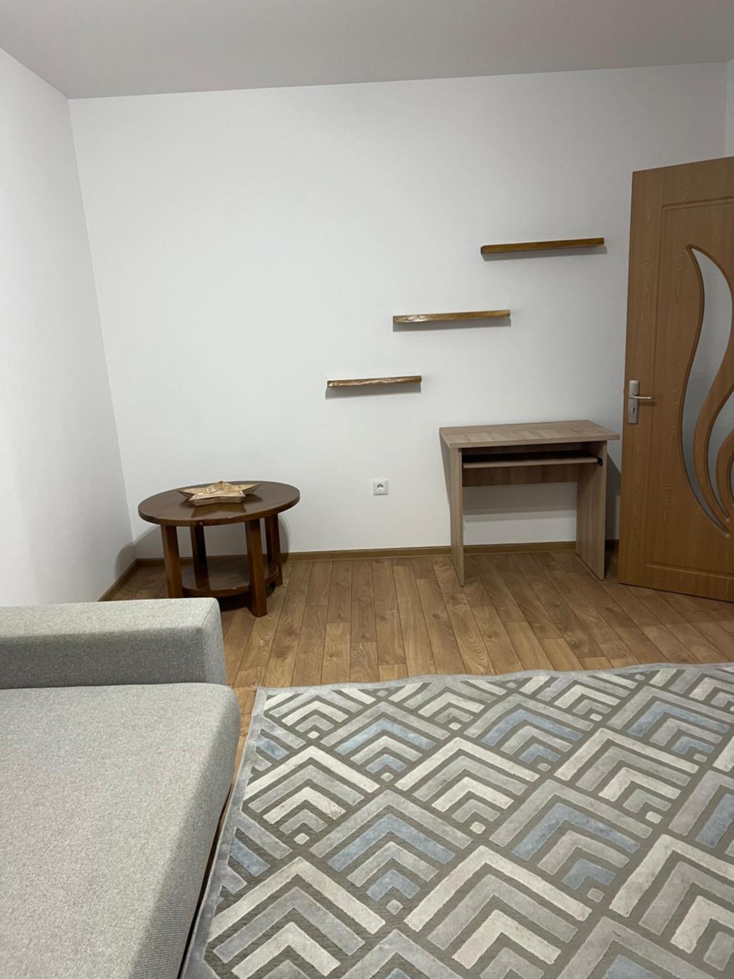 Apartament Centru รึมนิคูวัลเจีย ภายนอก รูปภาพ