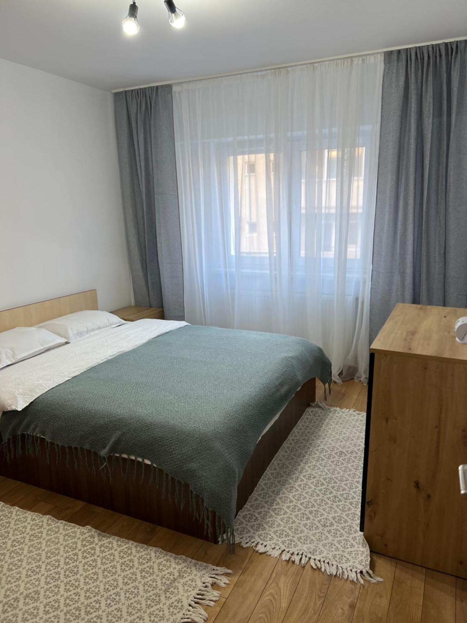 Apartament Centru รึมนิคูวัลเจีย ภายนอก รูปภาพ