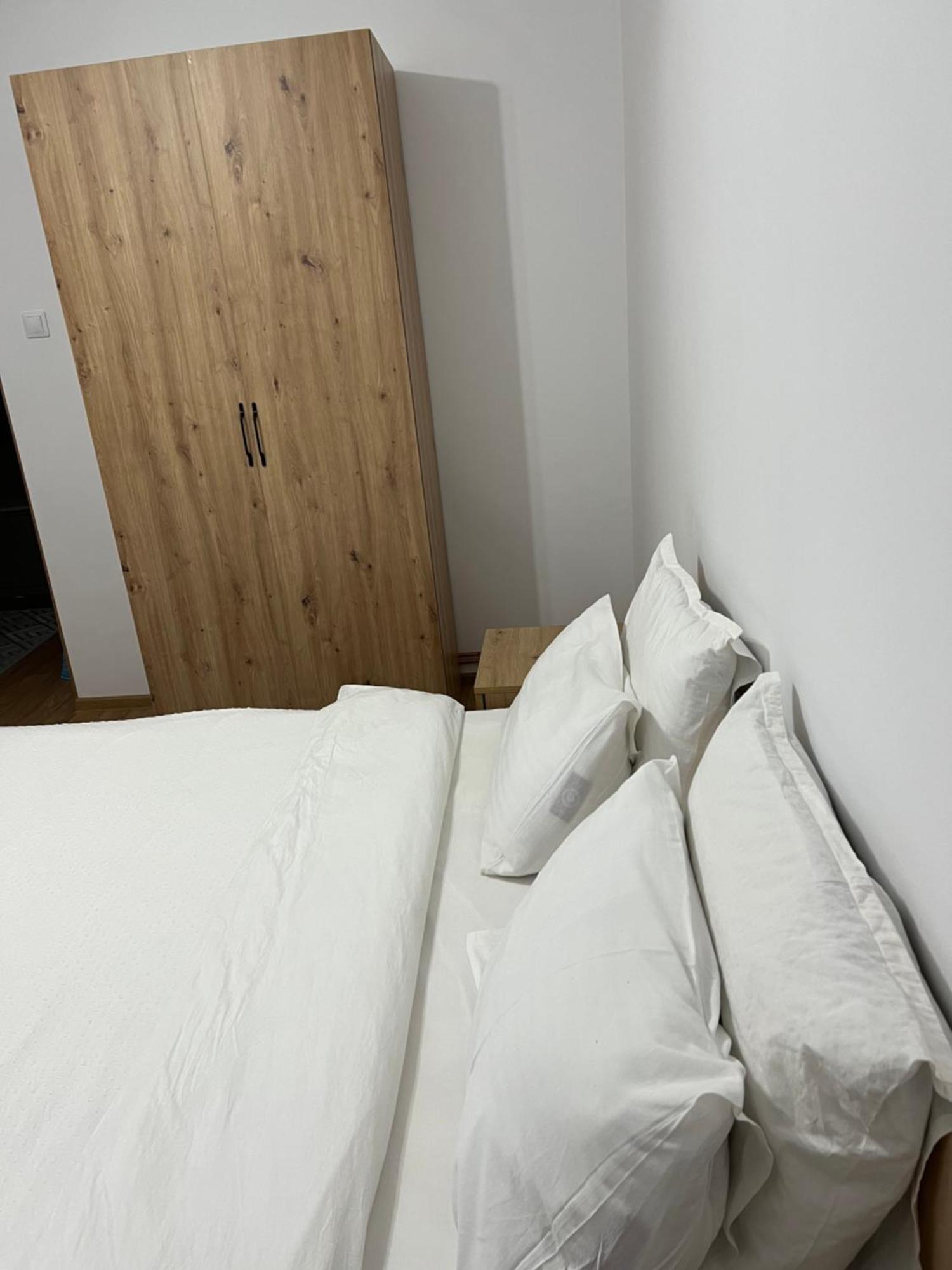 Apartament Centru รึมนิคูวัลเจีย ภายนอก รูปภาพ